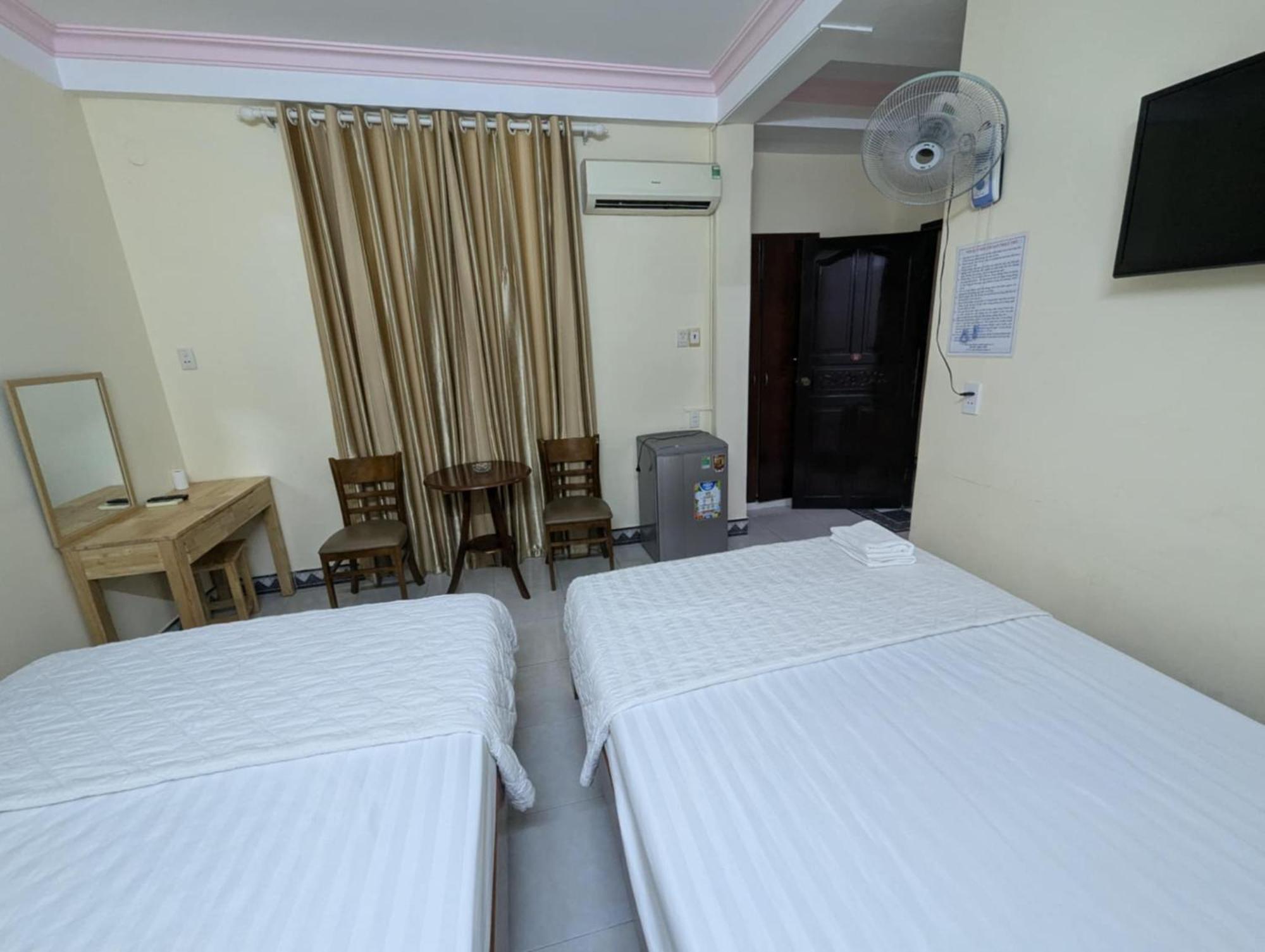 Khách sạn Khach San Nhat Thy *