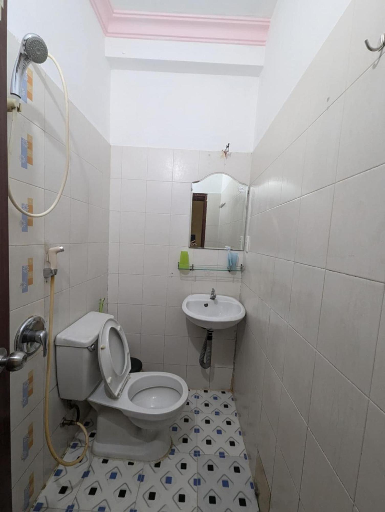 Khach San Nhat Thy Khách sạn TP. Hồ Chí Minh