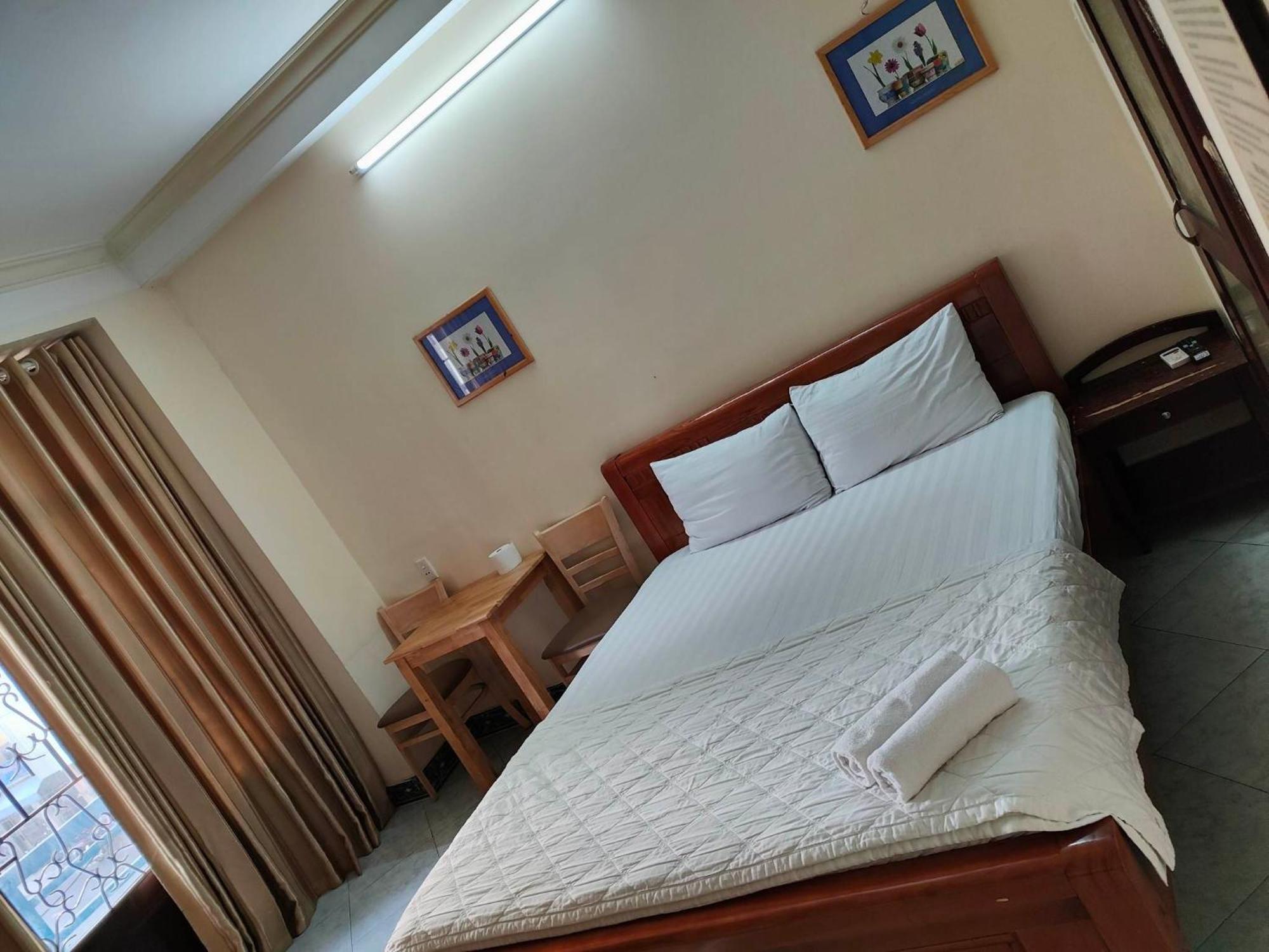 Khách sạn Khach San Nhat Thy TP. Hồ Chí Minh